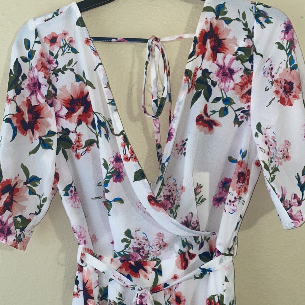 Floral Romper - Picture 2 of 6